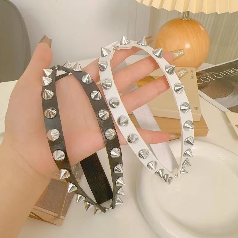 Garter Kaki Model Kerucut Dua  - Garter Belt Set ulasan dan harga